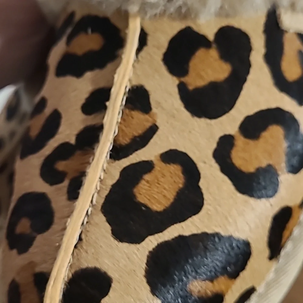 UGG scuffette ii slipper leopard, size 6 women's, new in box - Picture 8 of 11